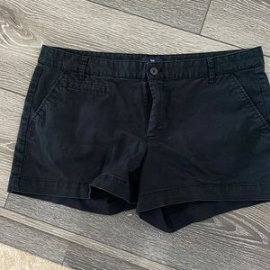 Black gap shorts